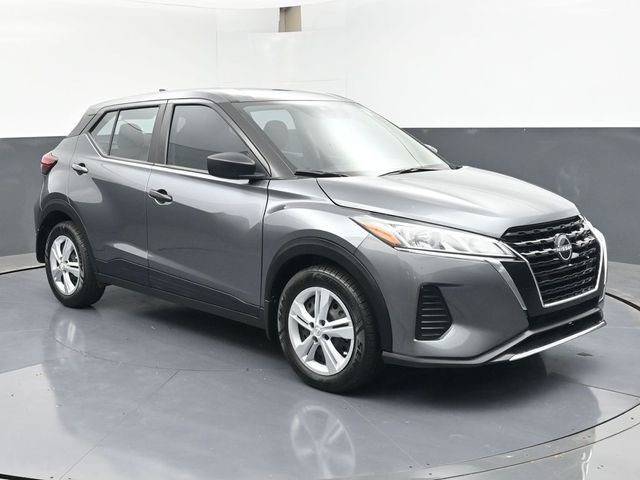 Used 2024 Nissan Kicks S FWD image 2