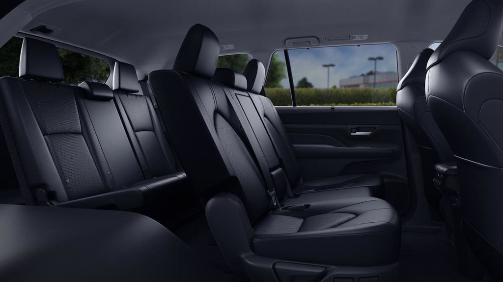 New 2026 Toyota Grand Highlander XLE AWD/4WD image 2