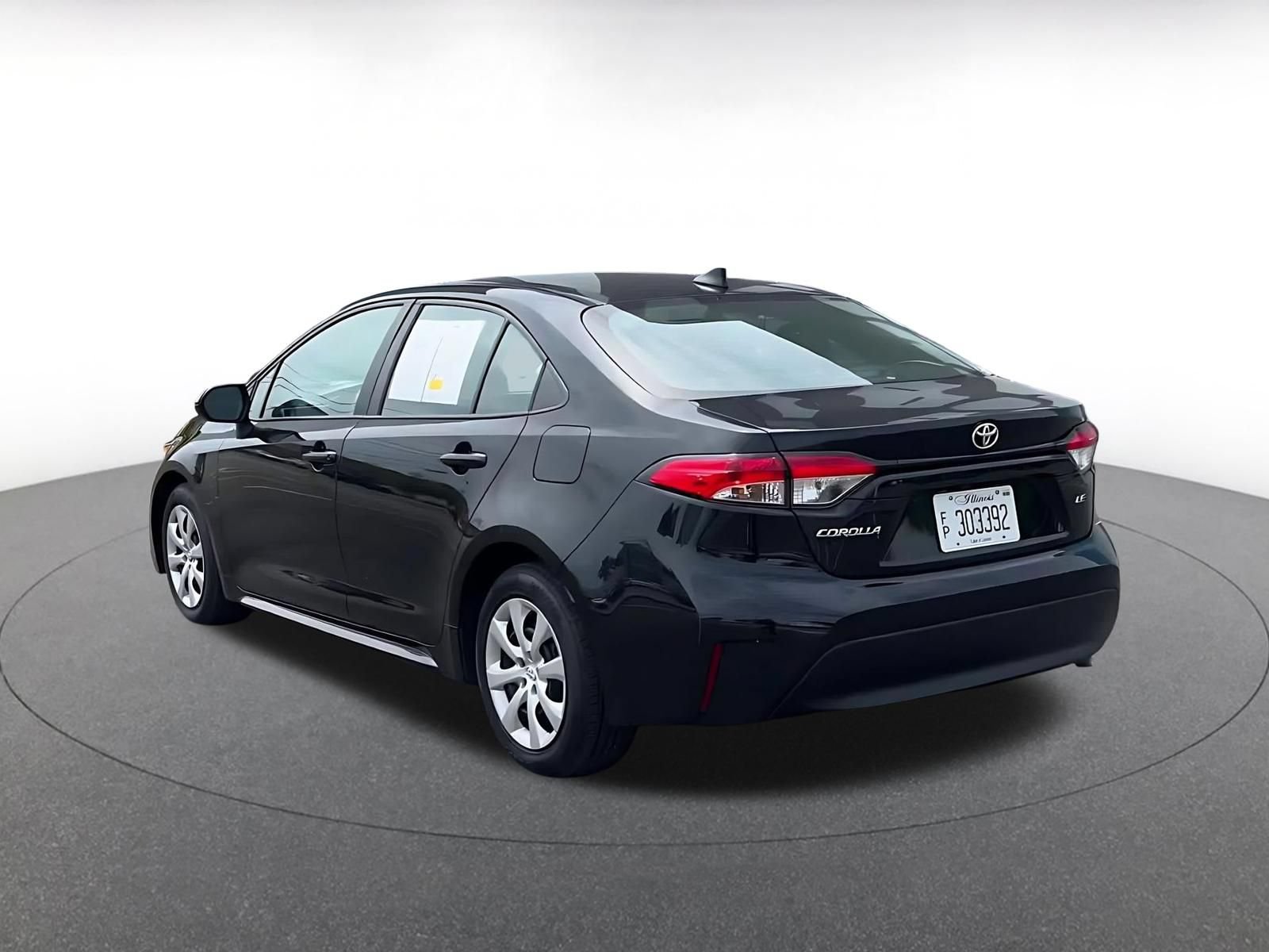 Used 2025 Toyota Corolla LE FWD image 10