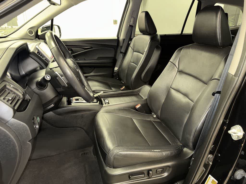 Used 2017 Honda Pilot Touring image 15