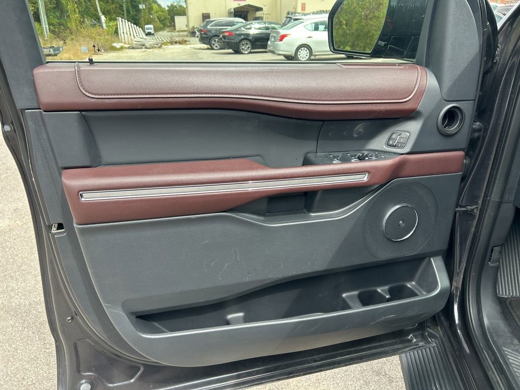 Used 2024 Ford Expedition Max Limited image 14