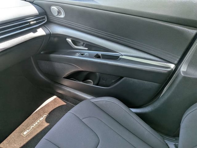 Used 2024 Hyundai Elantra SEL FWD image 18