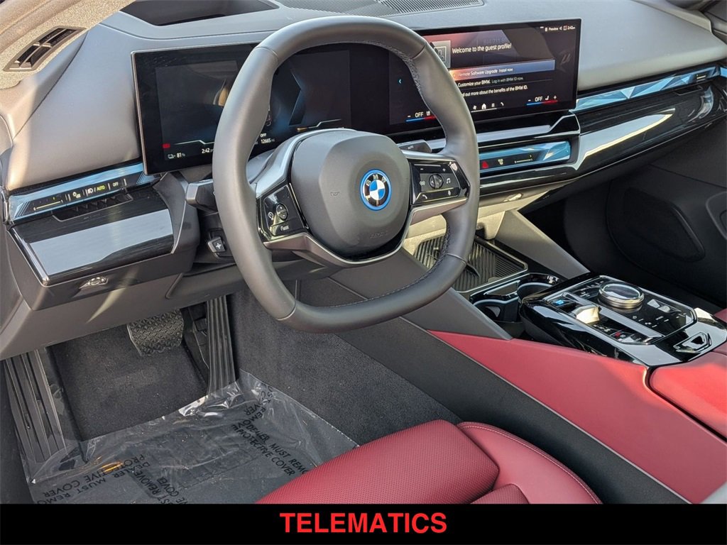 Used 2025 BMW i5 xDrive40 w/ Premium Package image 12