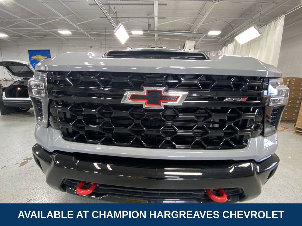 Certified 2024 Chevrolet Silverado 2500 ZR2 AWD/4WD image 40