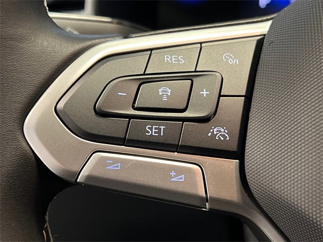 New 2026 Volkswagen Taos SE image 13