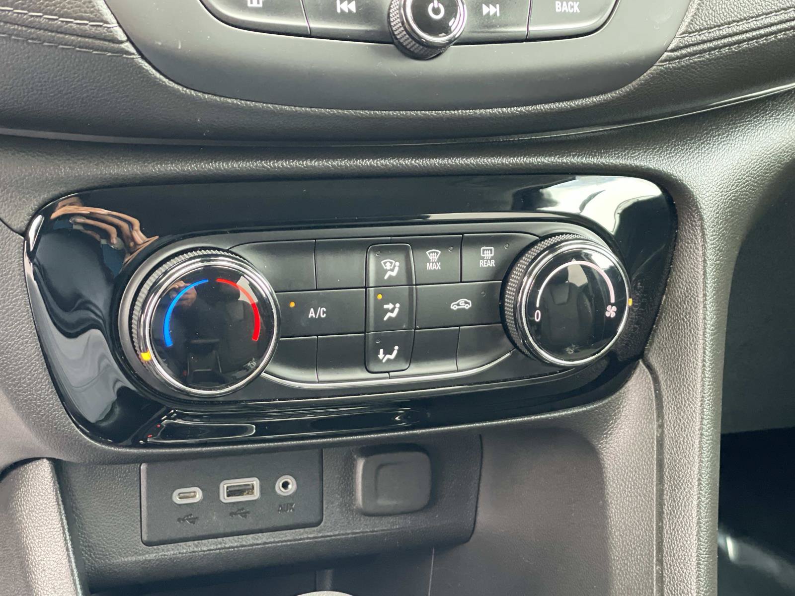Used 2021 Buick Encore GX Preferred FWD image 16