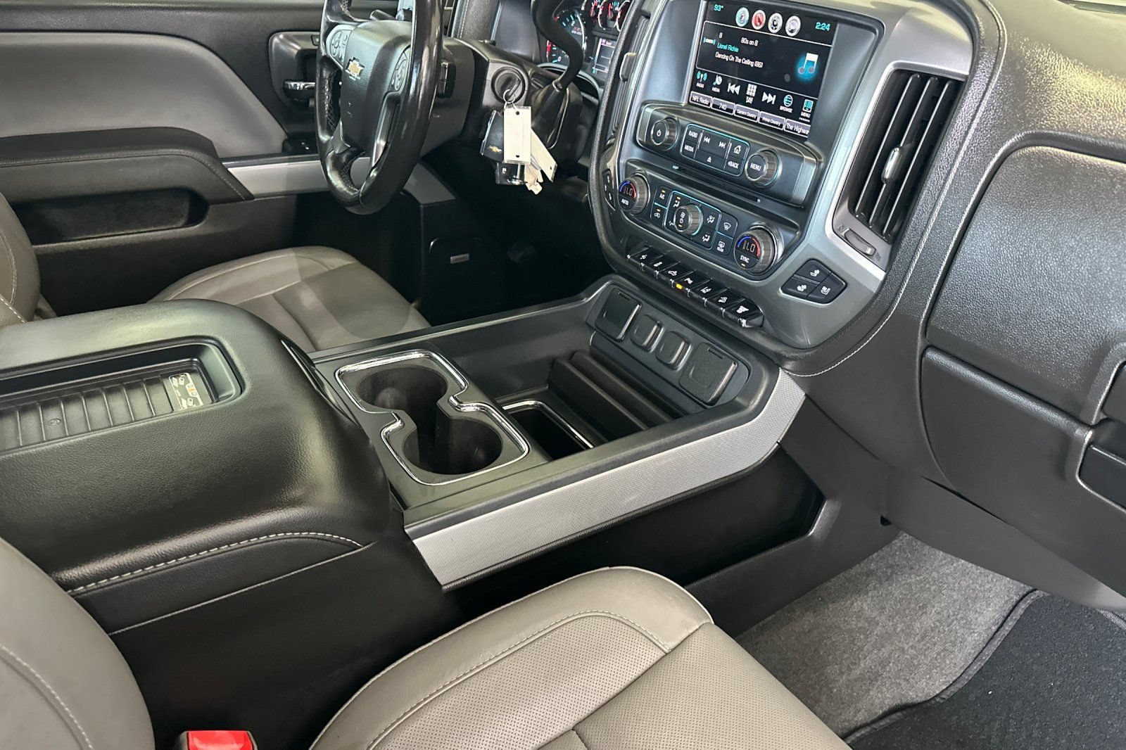 Used 2018 Chevrolet Silverado 2500 LTZ w/ Duramax Plus Package AWD/4WD image 15