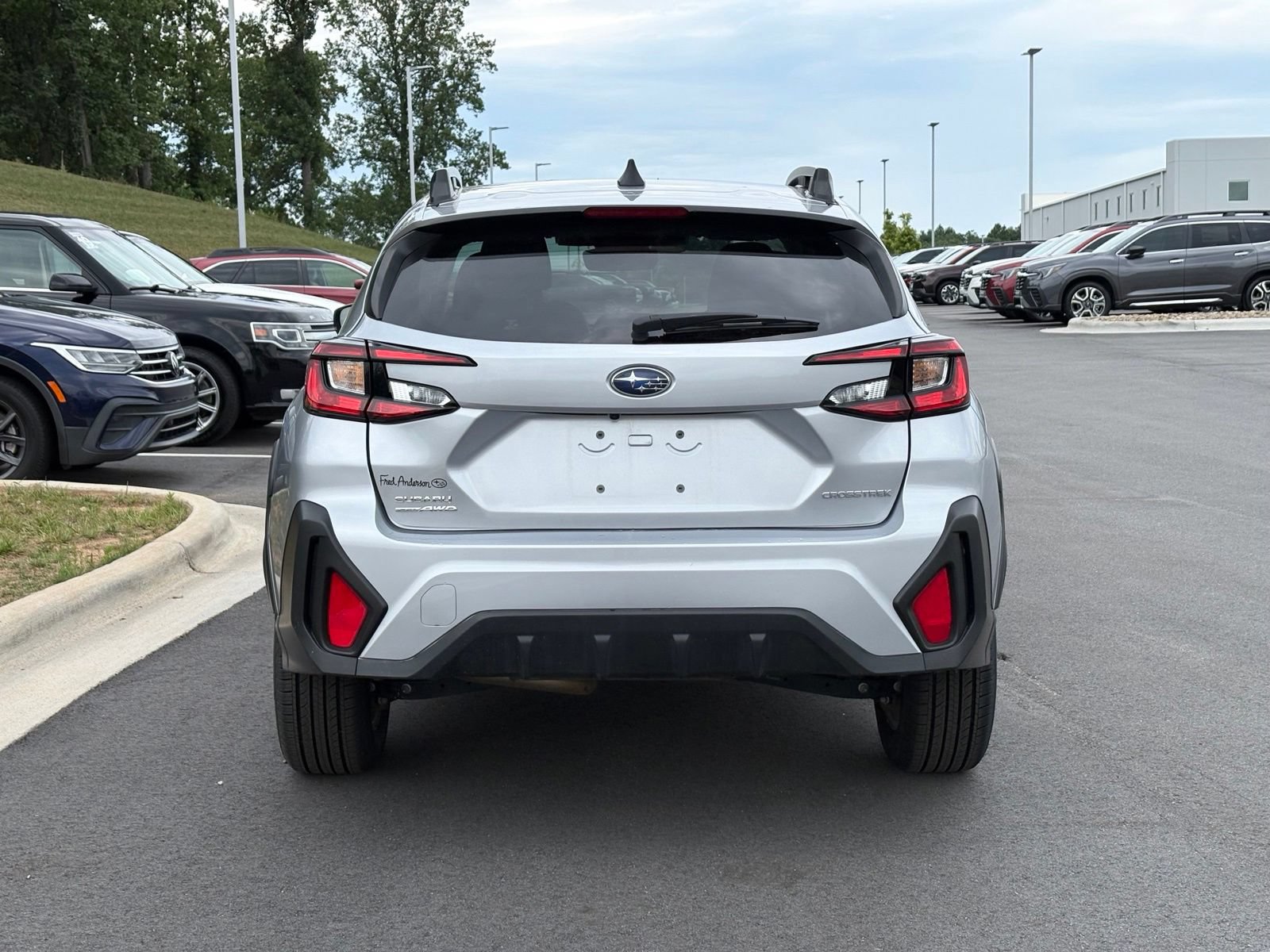 Used 2024 Subaru Crosstrek 2.0i Premium w/ Crosstrek Mirror Package AWD/4WD image 10