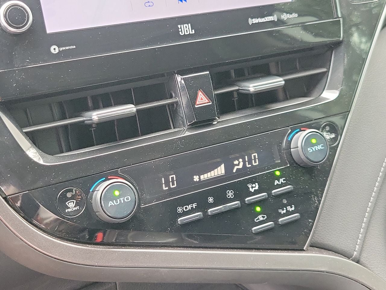 Used 2022 Toyota Camry XLE w/ Navigation Upgrade Package FWD image 26