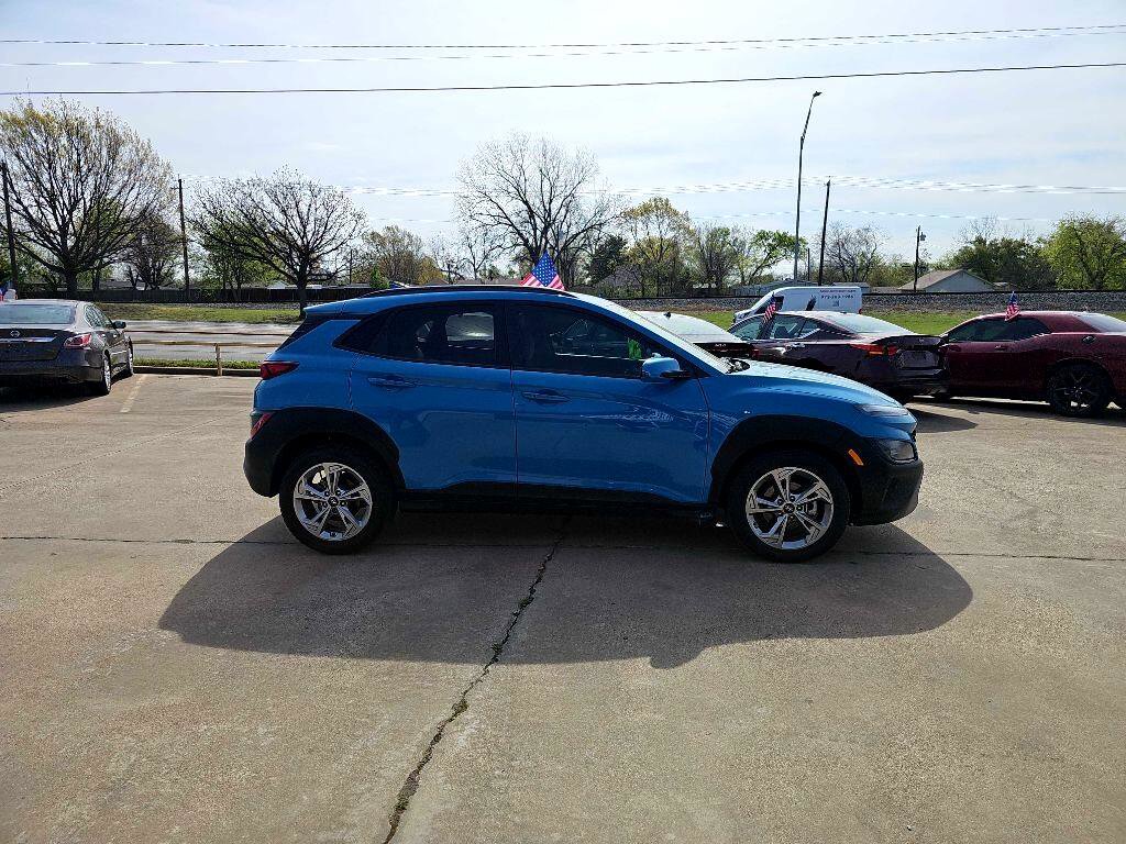 Used 2023 Hyundai Kona SEL image 4