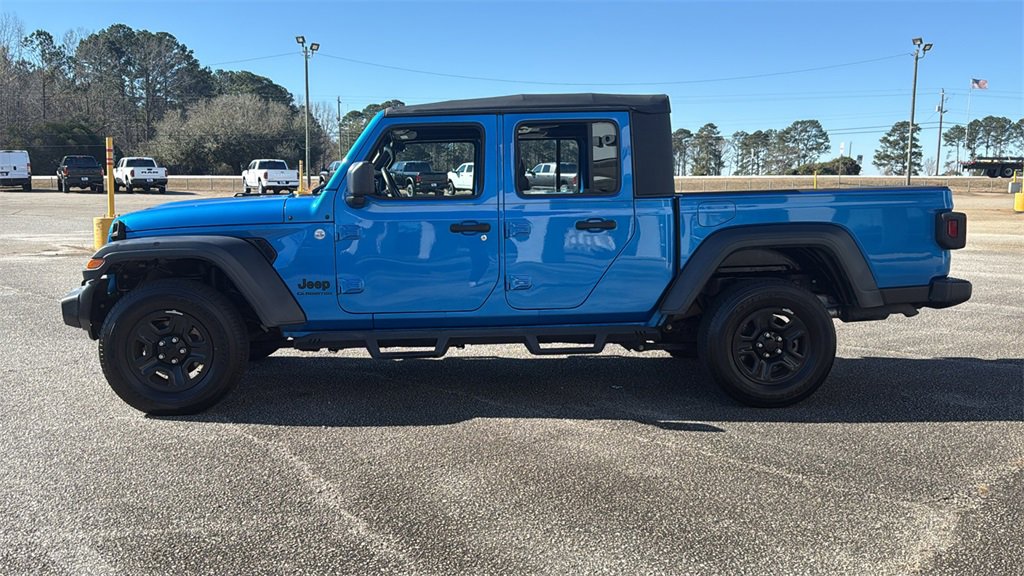Used 2020 Jeep Gladiator Sport image 5