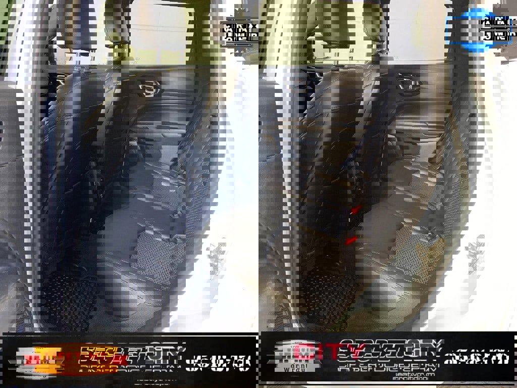 Used 2025 Jeep Compass Latitude w/ Altitude Special Edition image 29