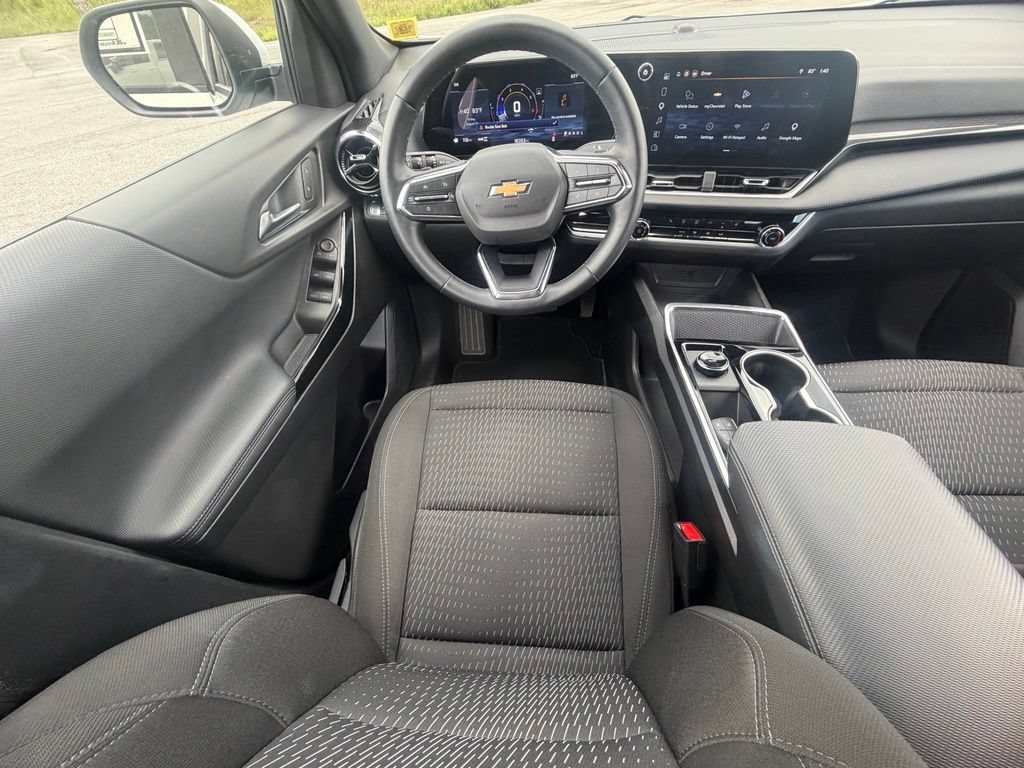 Used 2026 Chevrolet Equinox LT AWD/4WD image 10