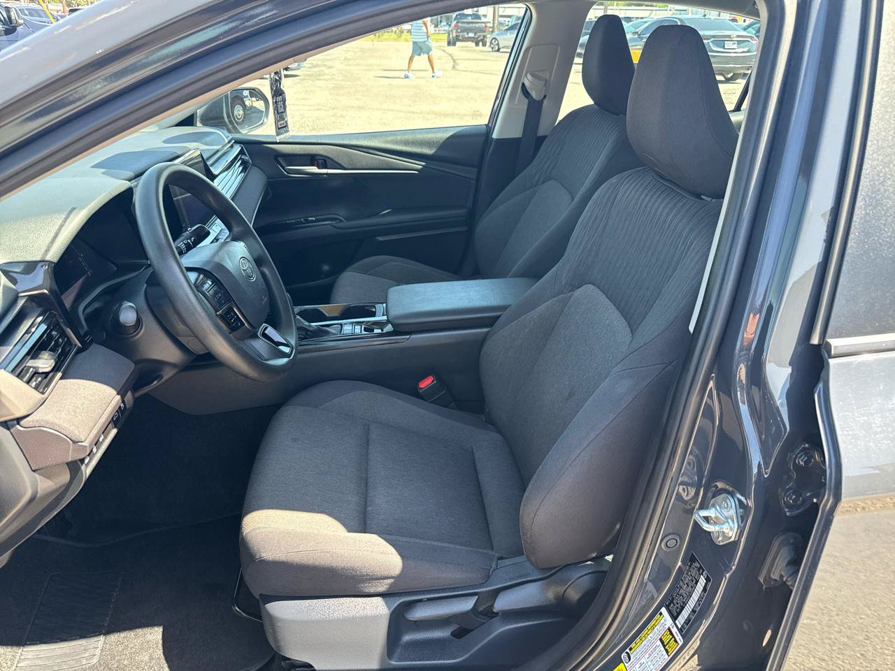 Used 2025 Toyota Camry LE FWD image 10
