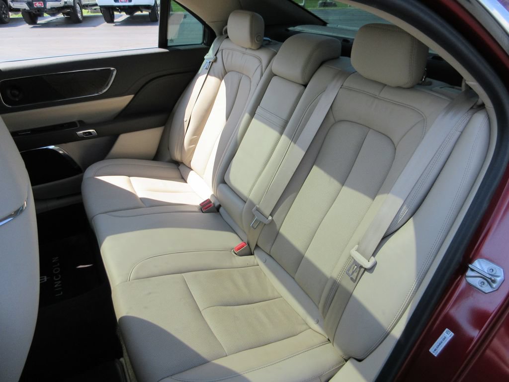 Used 2019 Lincoln Continental Select FWD image 21