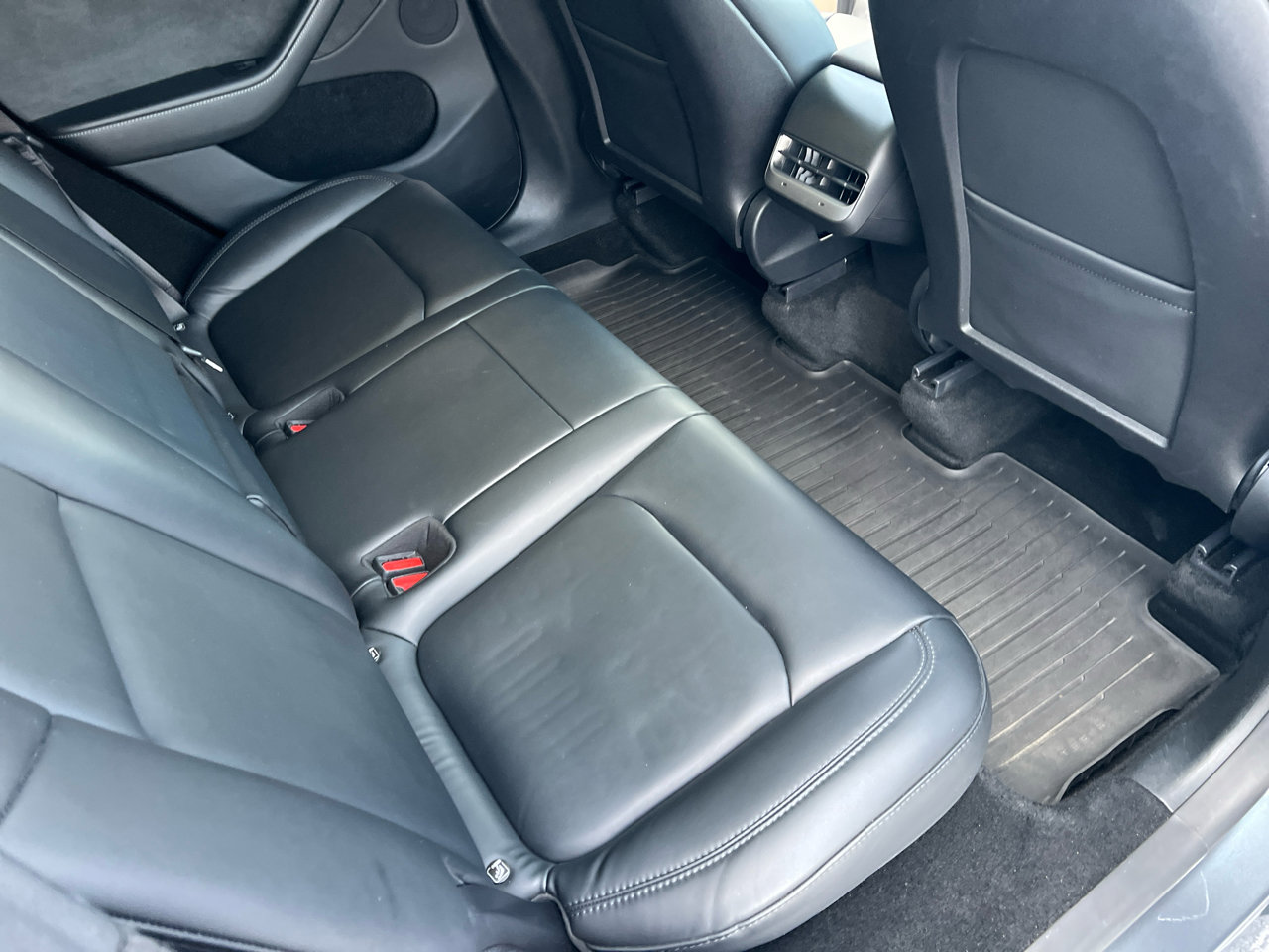 Used 2024 Tesla Model Y Long Range image 15