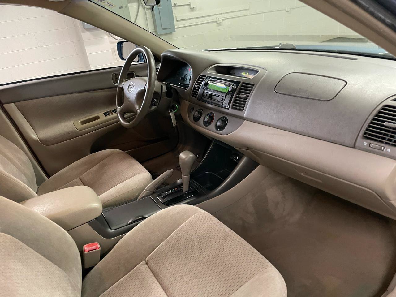 Used 2004 Toyota Camry LE FWD image 20