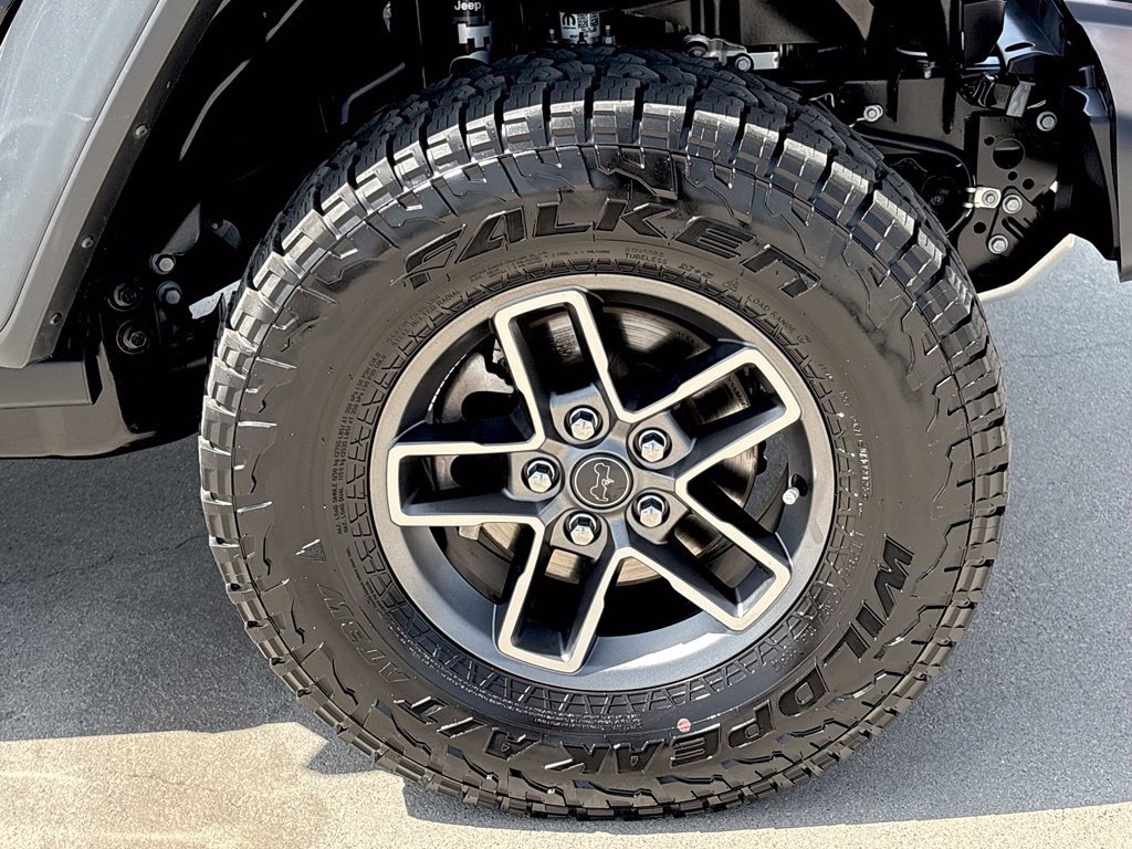 Certified 2026 Jeep Gladiator Mojave AWD/4WD image 26