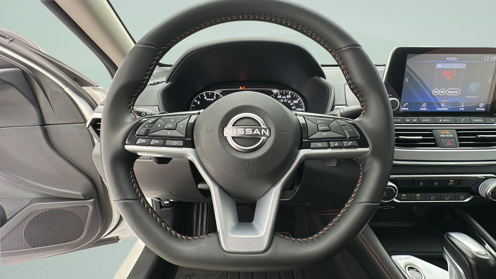 Used 2025 Nissan Altima 2.5 SR AWD/4WD image 14