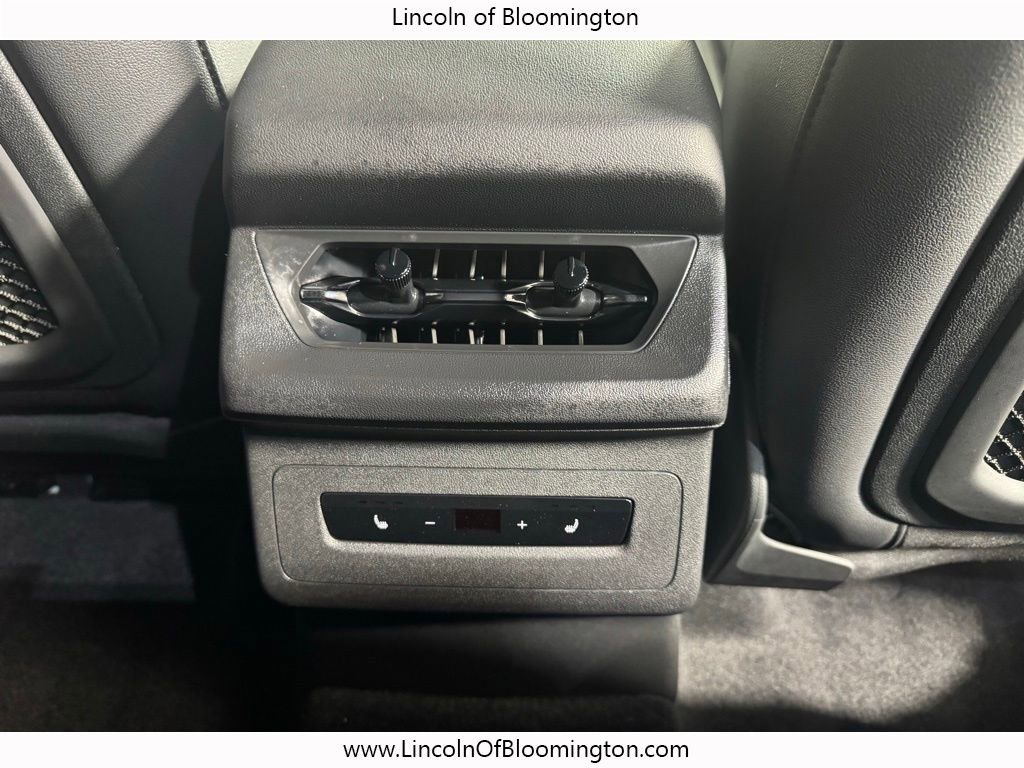 Used 2025 Audi SQ6 e-tron Prestige w/ 21" Black Optic Wheel Package image 19