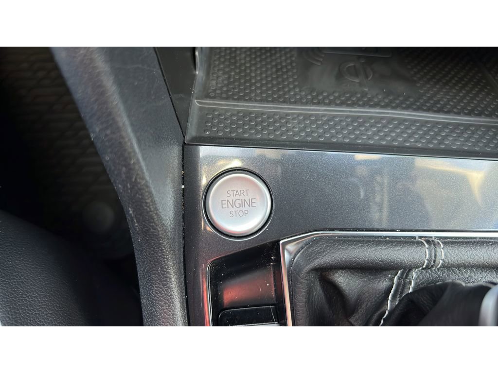 Used 2023 Volkswagen Tiguan SE image 21