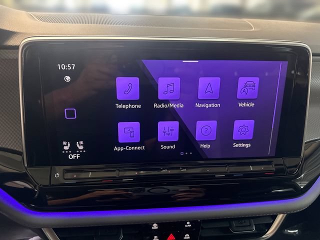 Certified 2025 Volkswagen Atlas Peak Edition SE AWD/4WD image 21