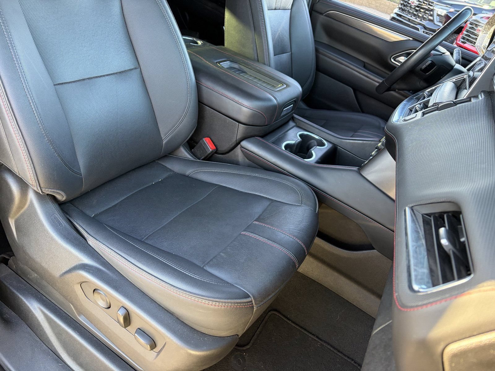 Certified 2022 Chevrolet Tahoe RST w/ Luxury Package AWD/4WD image 11
