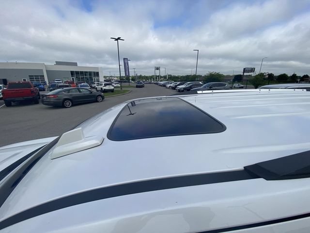 Used 2019 GMC Yukon Denali w/ Denali Ultimate Package AWD/4WD image 3