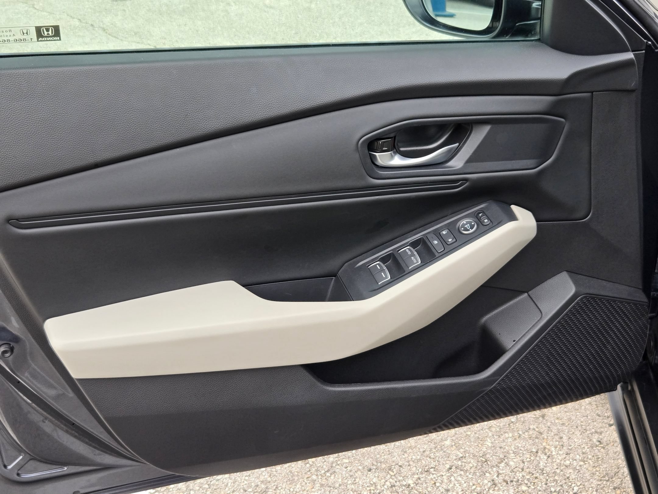 Used 2025 Honda Accord SE image 11