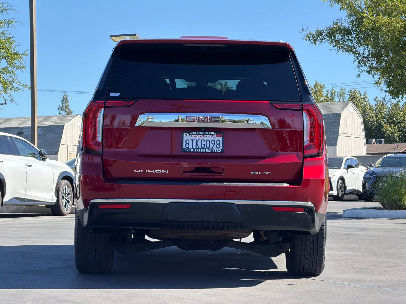 Used 2021 GMC Yukon SLT w/ SLT Luxury Plus Package AWD/4WD image 8