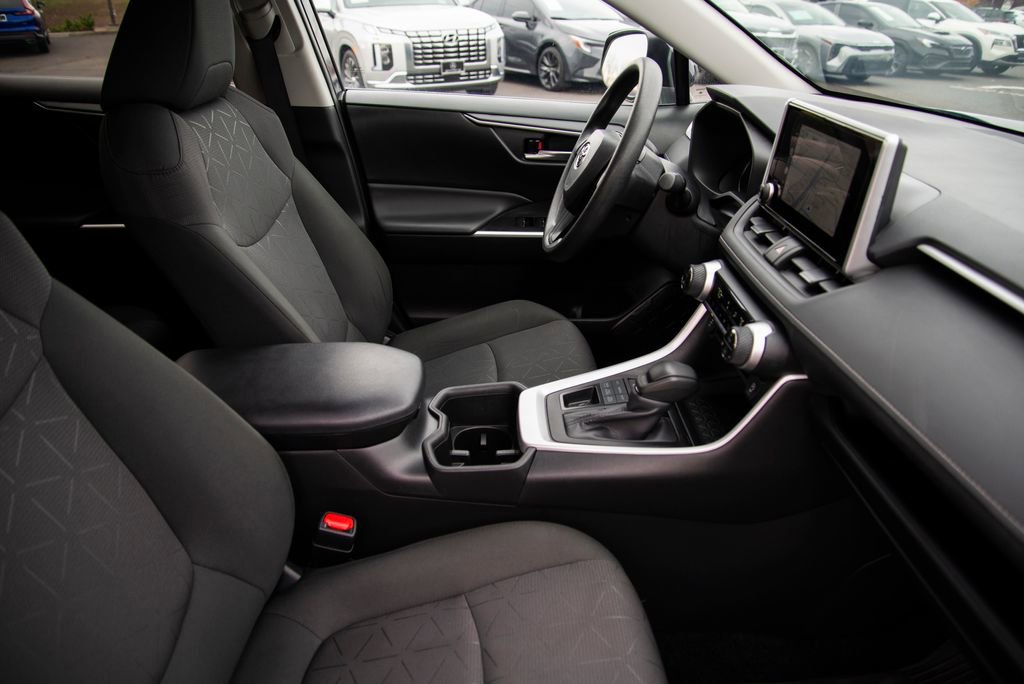 Used 2024 Toyota RAV4 XLE image 20