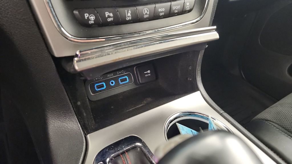 Used 2018 Jeep Grand Cherokee Trailhawk AWD/4WD image 16