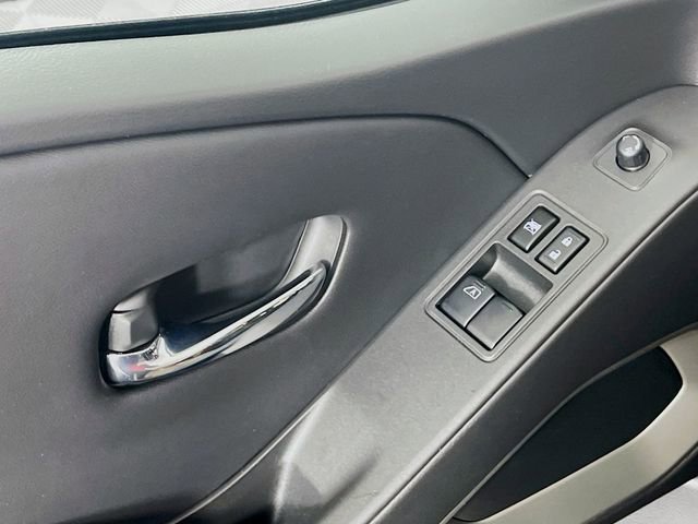 Used 2025 Nissan Frontier SV RWD image 18