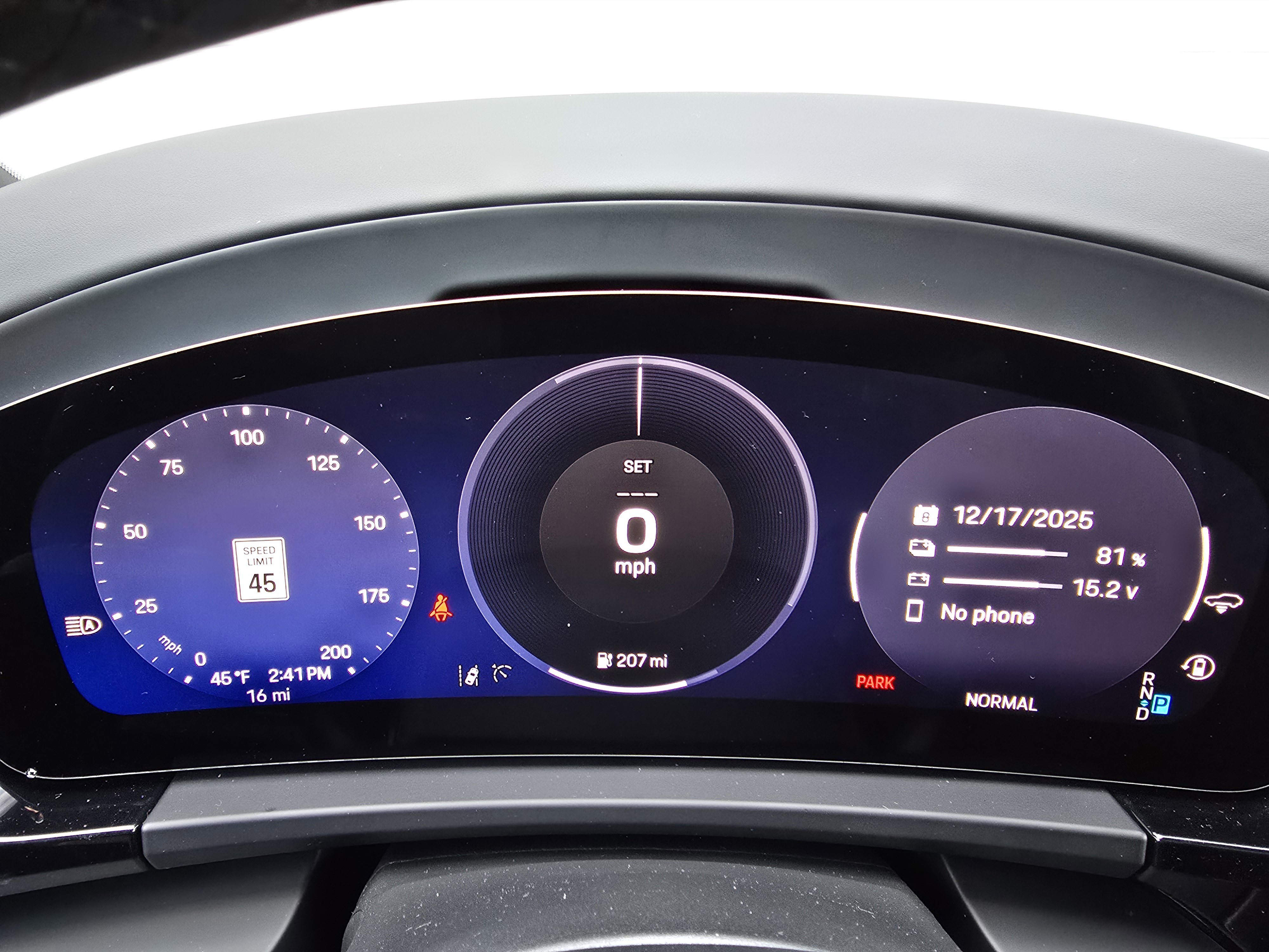 New 2025 Porsche Macan 4S Electric image 19