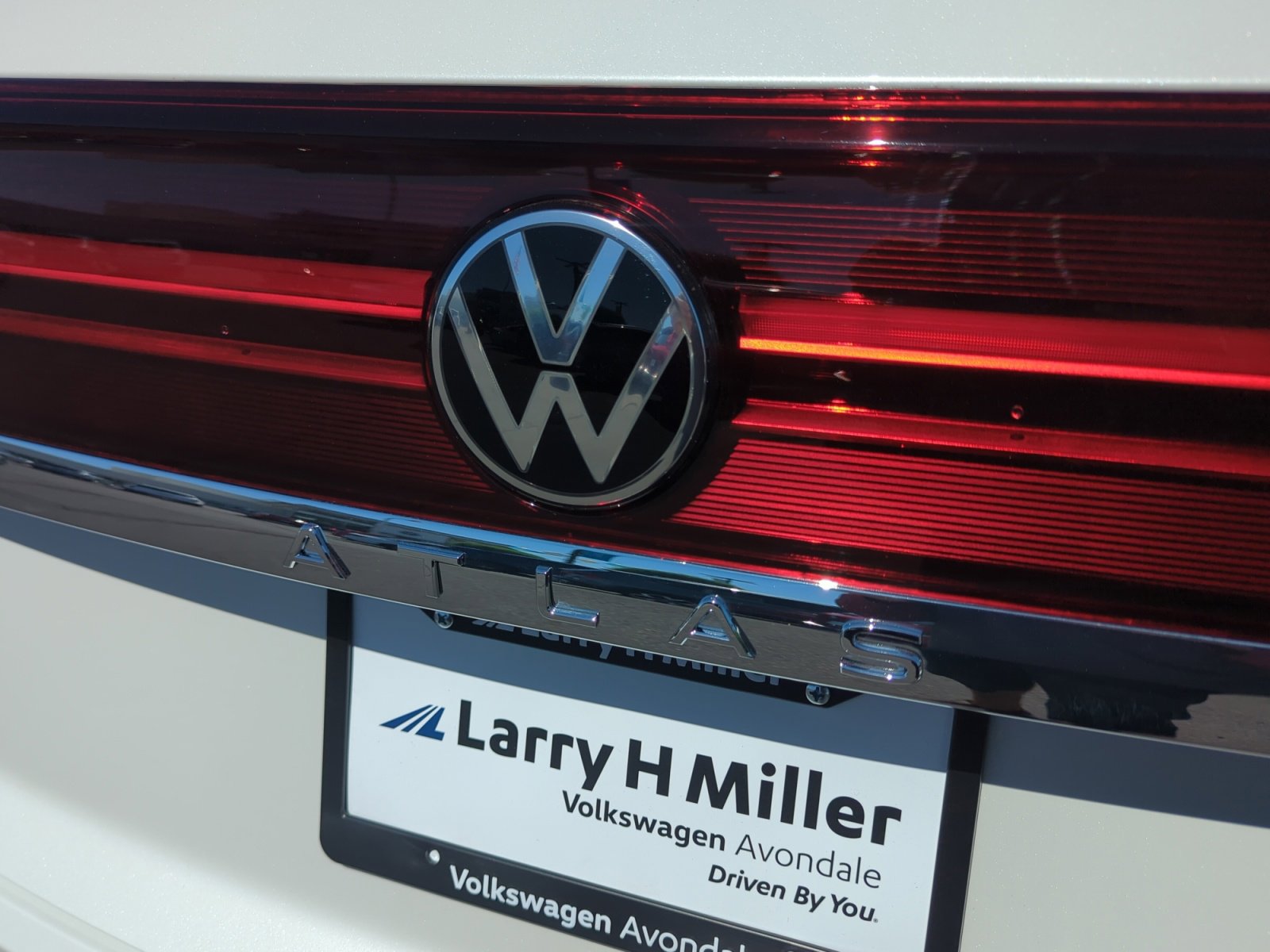 New 2026 Volkswagen Atlas Cross Sport SE image 23