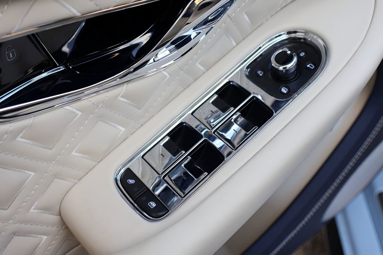Certified 2023 Bentley Continental GT V8 AWD/4WD image 13
