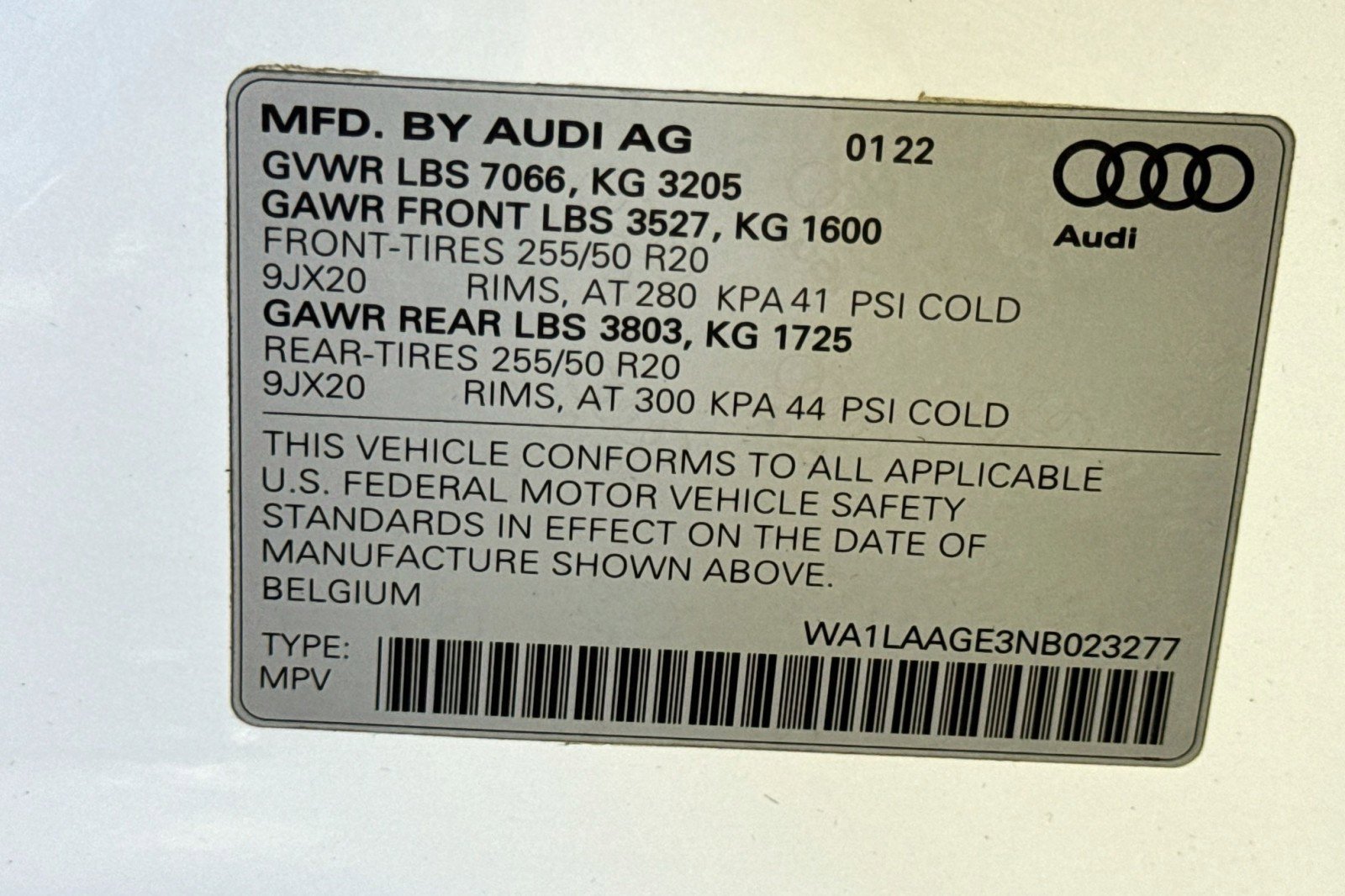 Used 2022 Audi e-tron Premium Plus w/ Premium Plus Package image 31