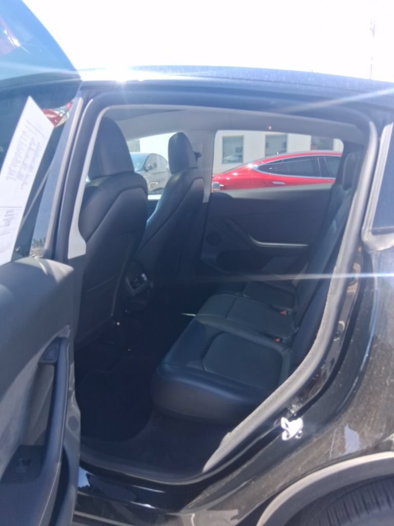 Used 2023 Tesla Model Y Long Range AWD/4WD image 10