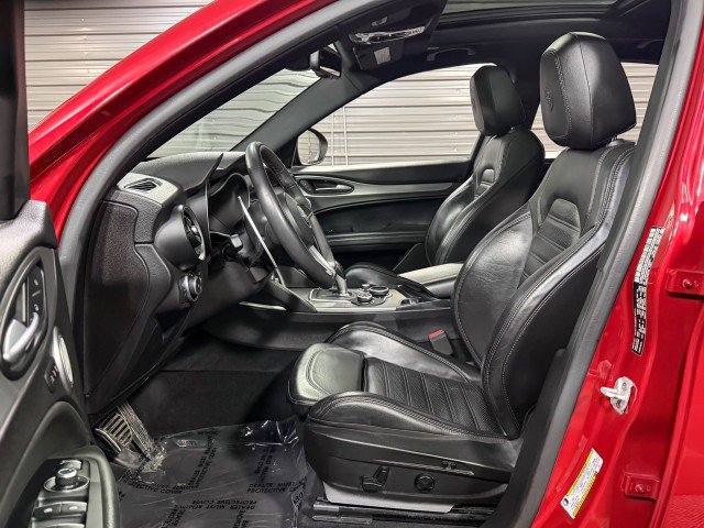 Used 2018 Alfa Romeo Stelvio Ti Sport image 13