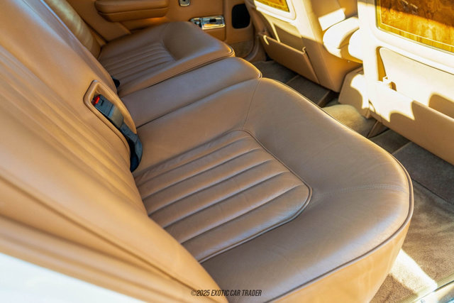 Used 1990 Rolls-Royce Silver Spur II image 24