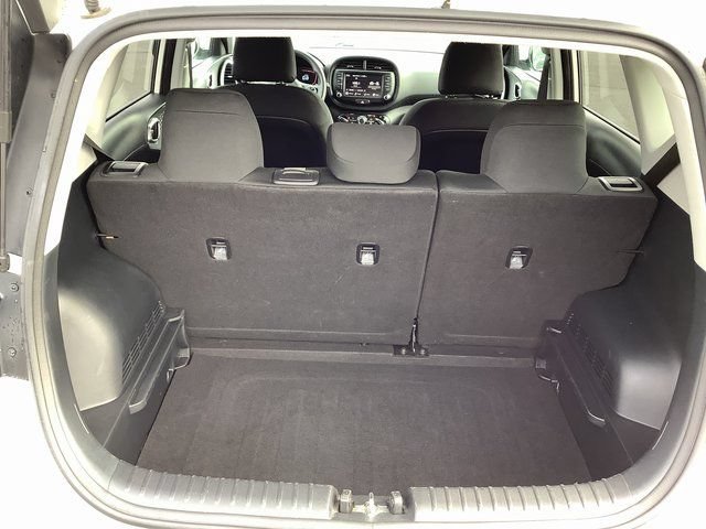 Used 2024 Kia Soul LX w/ Option Group 015 FWD image 28
