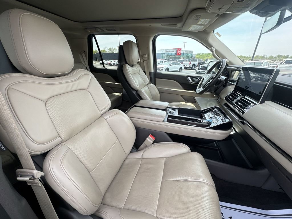 Used 2023 Lincoln Navigator Reserve image 26