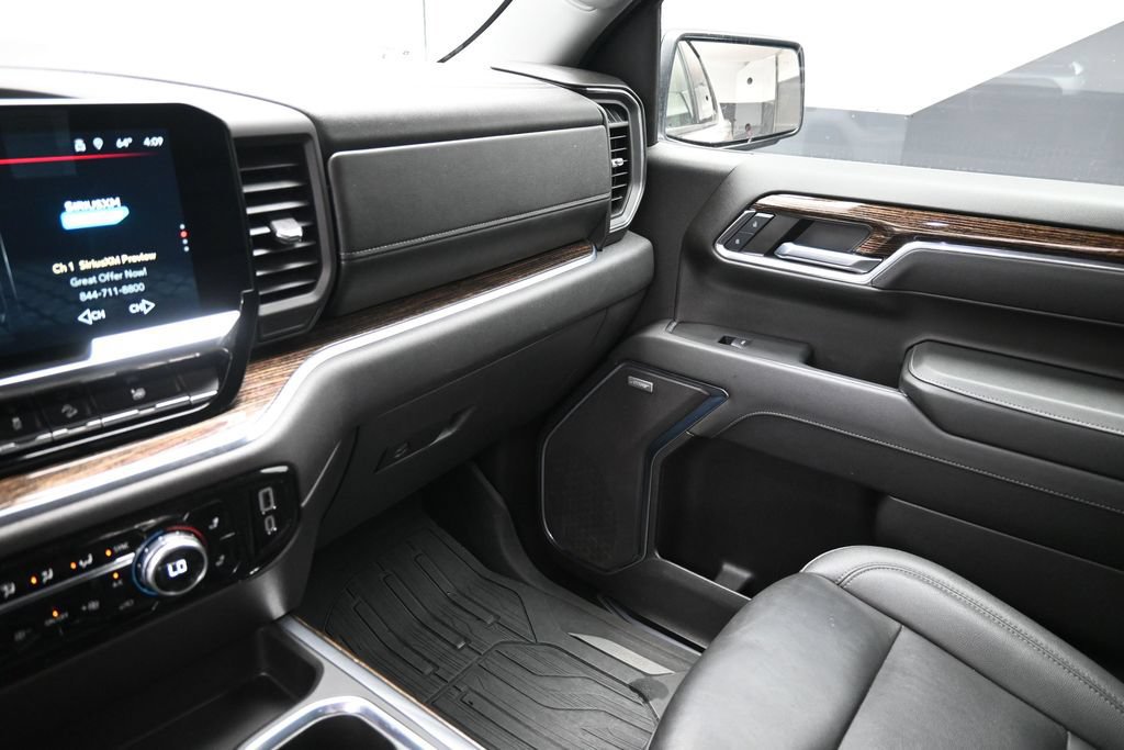 Used 2024 GMC Sierra 1500 Elevation w/ Elevation Premium Package AWD/4WD image 36