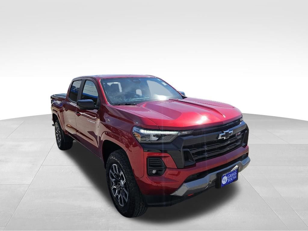 Used 2024 Chevrolet Colorado Z71 w/ Z71 Convenience Package 2 AWD/4WD image 4