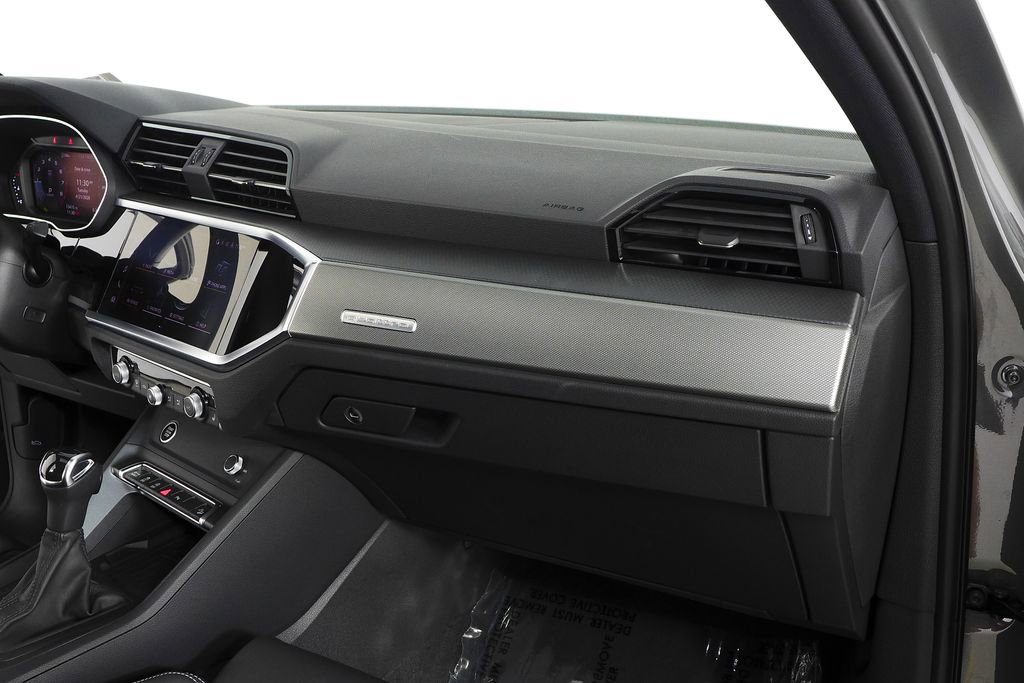 Used 2025 Audi Q3 2.0T Premium w/ Convenience Package AWD/4WD image 14