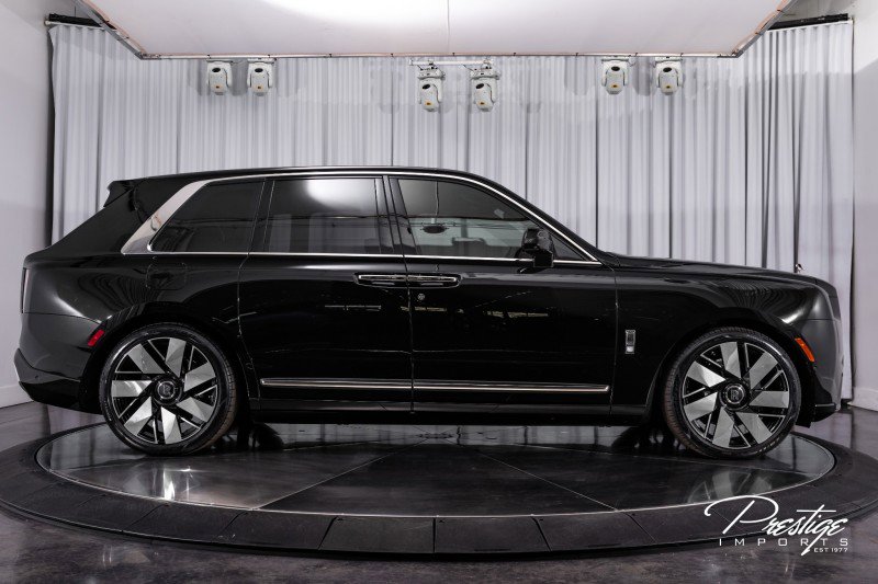 Used 2025 Rolls-Royce Cullinan image 19