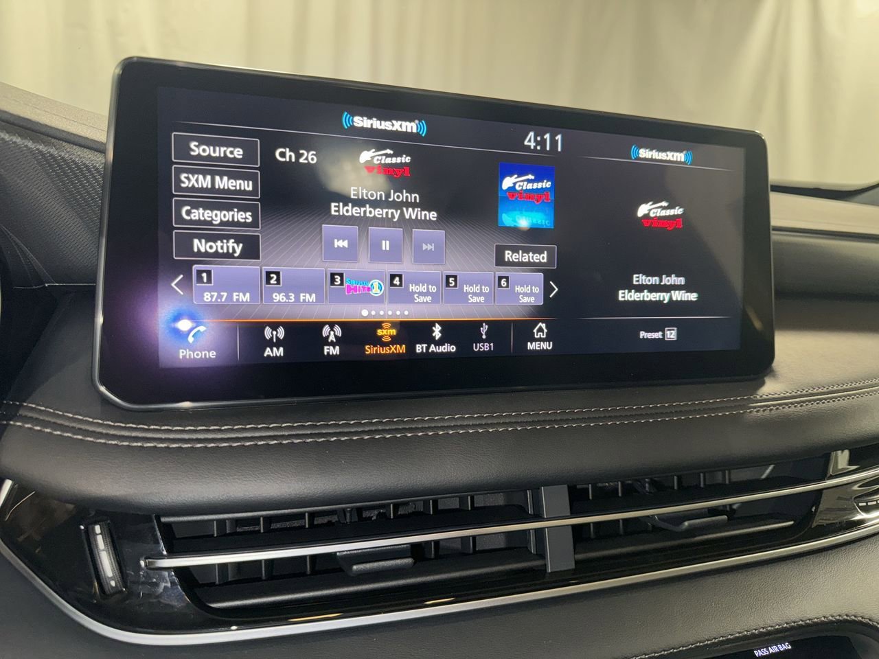 Certified 2025 INFINITI QX60 Luxe w/ Black Edition image 21