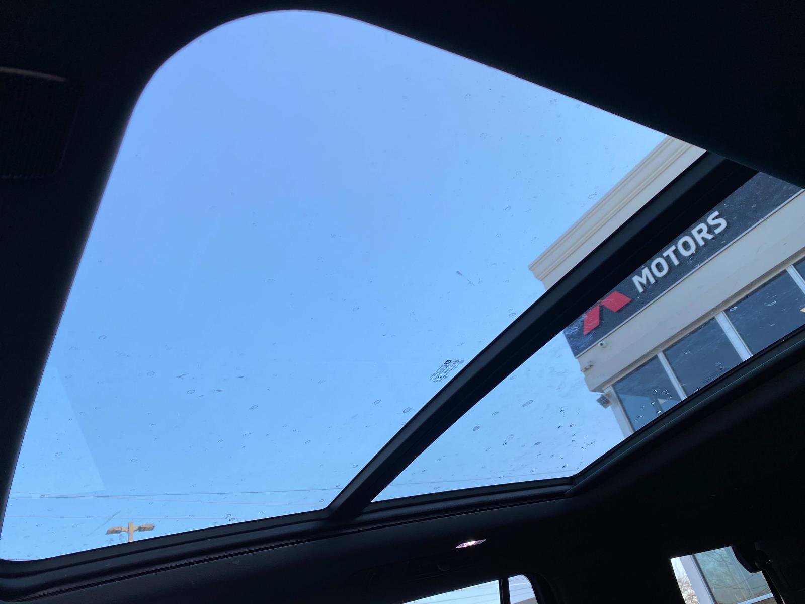 Used 2021 Chevrolet Tahoe LT w/ LT Signature Package image 28