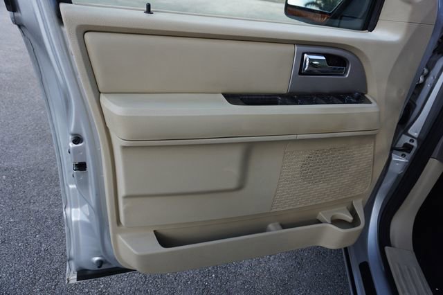 Certified 2017 Ford Expedition EL Limited w/ Equipment Group 301A AWD/4WD image 30