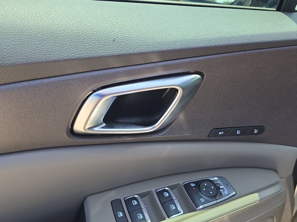 New 2027 Kia Carnival SX FWD image 19